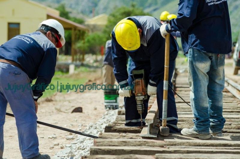 Volcán, reconstruido con la unión del Pueblo Jujeño 2 Volcan reconstruido con la union del Pueblo Jujeno 1